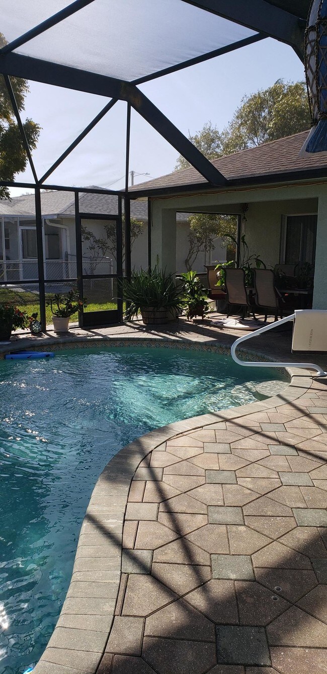 Building Photo - 2619 NW 1st St