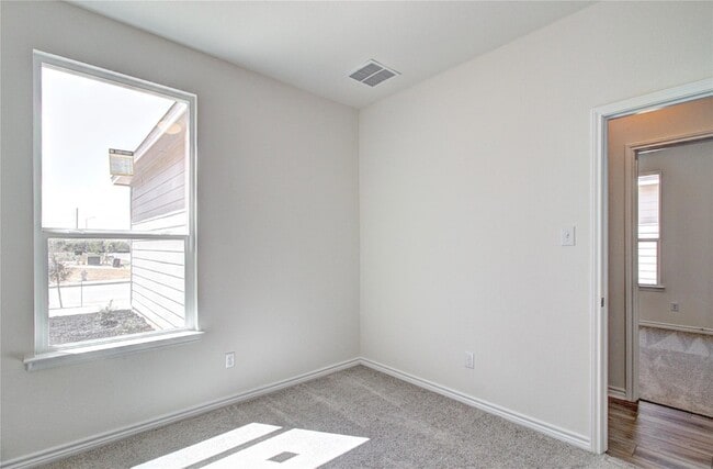 Building Photo - 3423 Old Almonte Dr