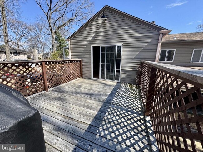 Building Photo - 722 Glenside Dr