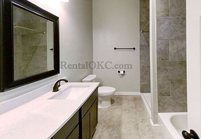 Building Photo - Beautifully outfitted 3 bed 2 bath in OKC