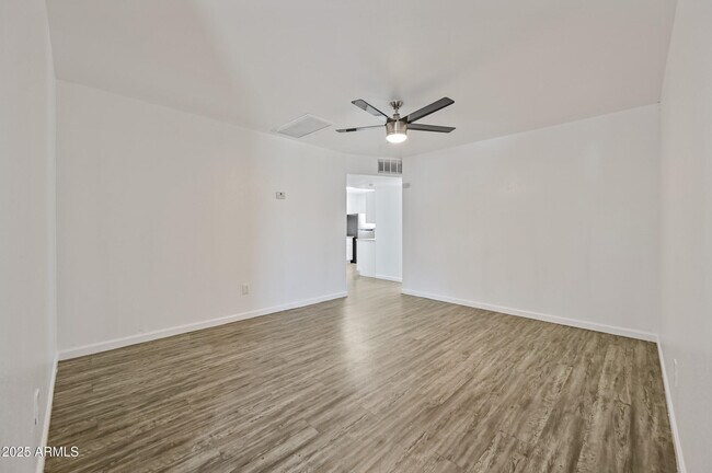 Building Photo - 1744 W Glendale Ave