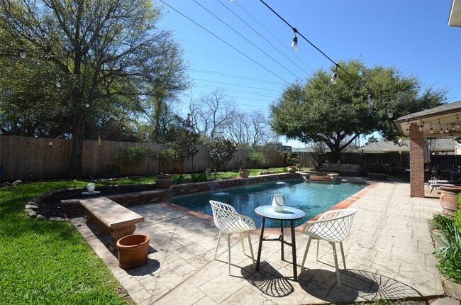 Building Photo - 1310 Wildwood Ln