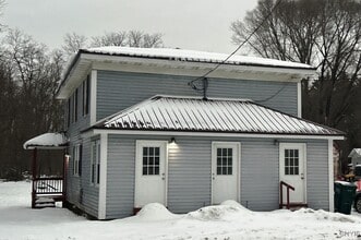 Building Photo - 335 Church St