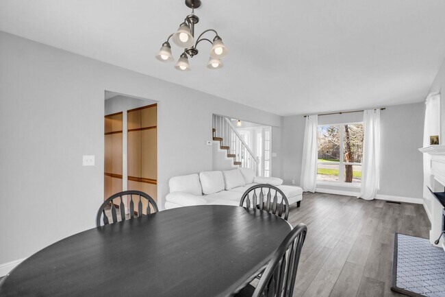 Building Photo - Park Meadows - Brand New Carpeting & Landscaping Included!
