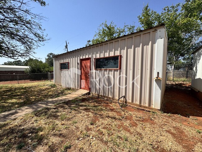 Building Photo - 1005 Van Buren Ave NW
