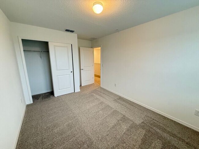 Building Photo - 3/2.5 Clermont Townhouse-NEW CONSTRUCTION
