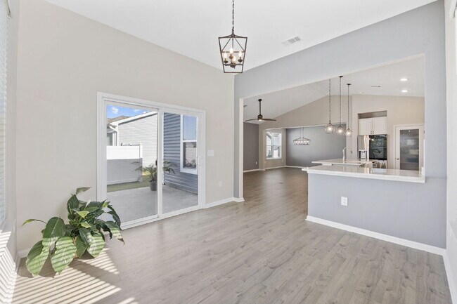 Building Photo - Modern 3 Bedroom 2 Bathroom Myrtle Beach Home