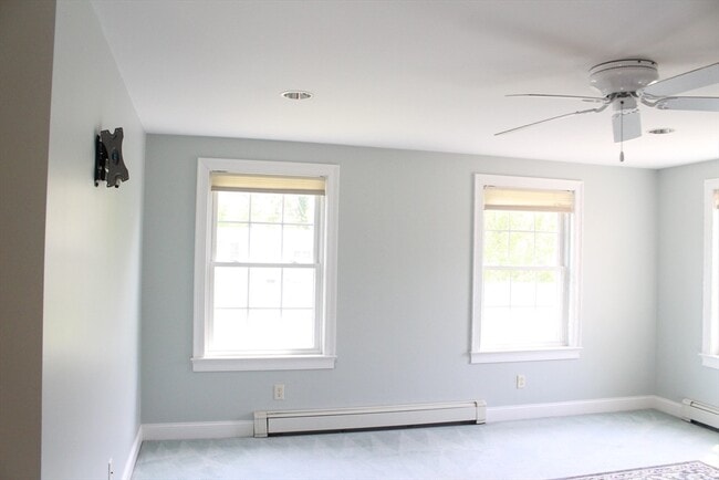 Building Photo - 46 Winsome Rd