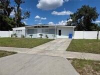 Building Photo - 1103 Teakwood Ave