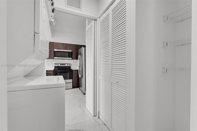 Building Photo - 1 Curtiss Pkwy