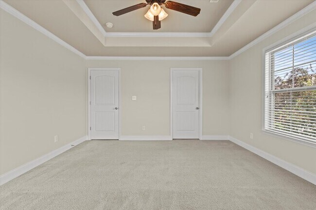 Building Photo - 2525 Millwood Cir SE