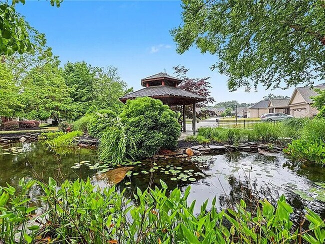 Building Photo - Lease OR Lease to Own
