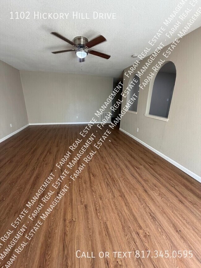 Building Photo - 1102 Hickory Hill Dr