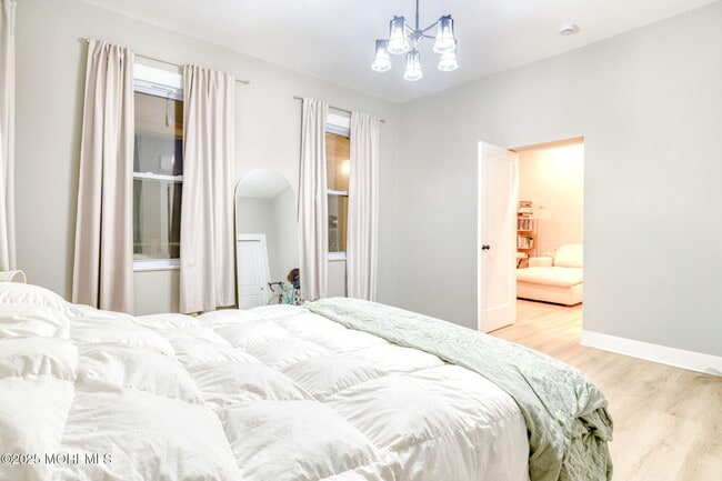 Building Photo - 308 7th Ave