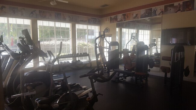 Building Photo - Lexington Place - 1134