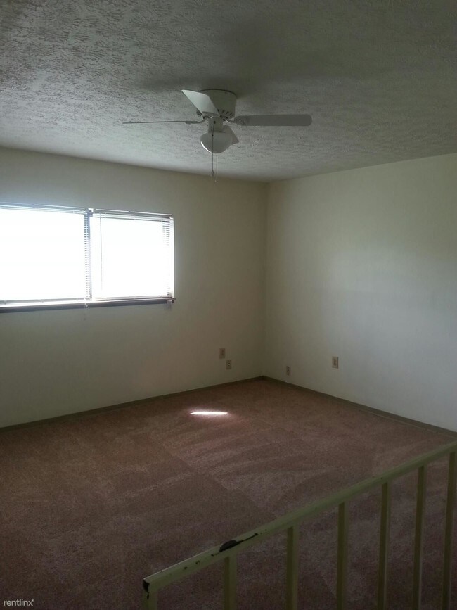 Building Photo - 1 br, 1 bath 4plex - 725 Moull St 715 d