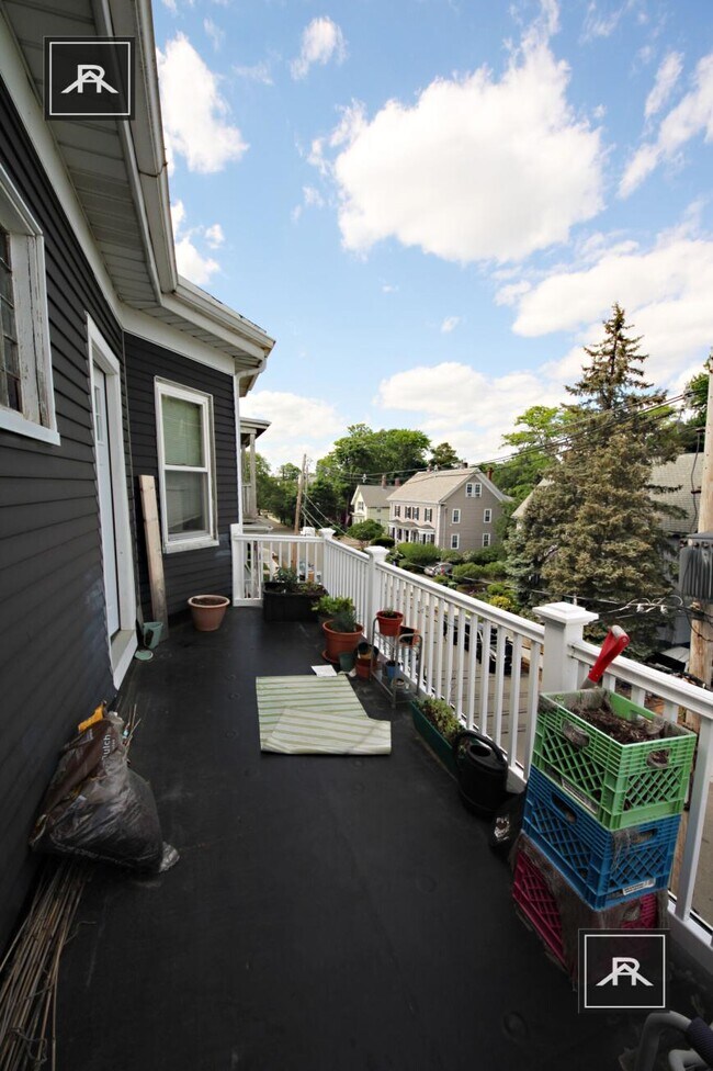 Building Photo - 4 bedroom in Watertown MA 02472