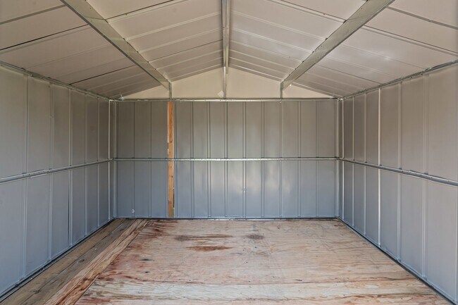 Building Photo - Craftsman in Cleburne