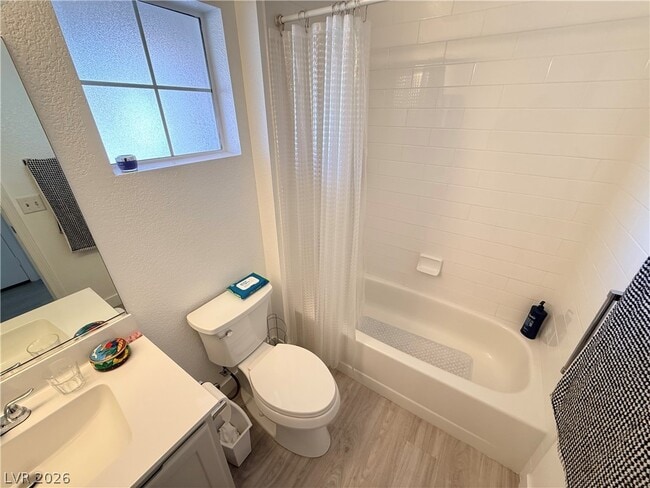 Building Photo - 9605 Sundial Dr