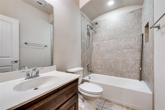 Building Photo - 2305 Laurel Forest Dr