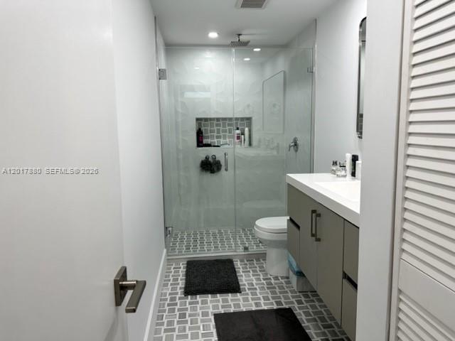 Building Photo - 5401 Collins Ave