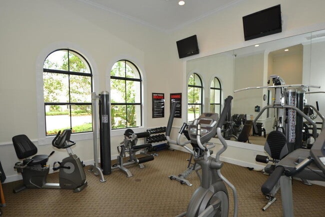 Building Photo - 4920 NW 15th Ave