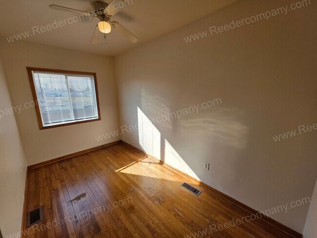 Building Photo - 830 Wilcox St