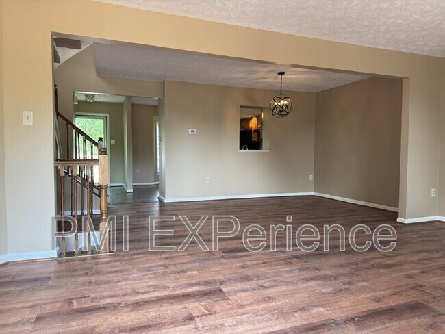 Building Photo - 12744 Wedgedale Ct