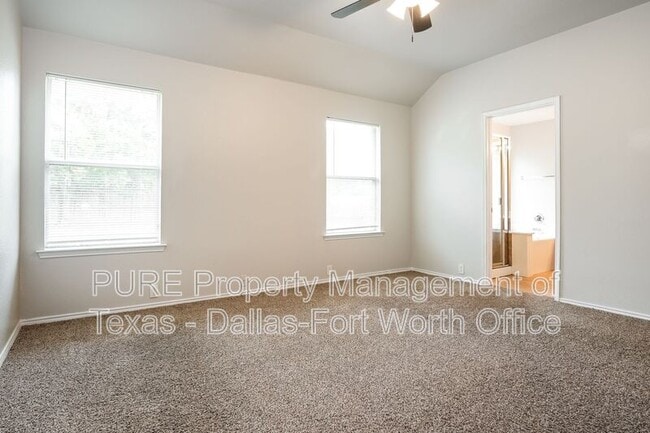 Building Photo - 1205 Mule Deer Dr