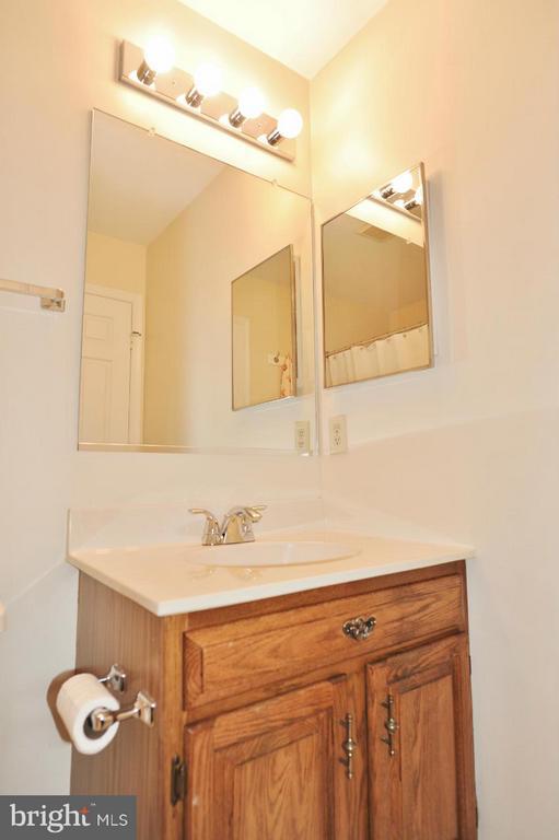 Building Photo - 7411 Salford Ct