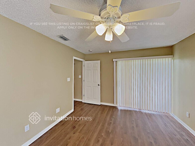 Building Photo - 6522 Timucuans Dr