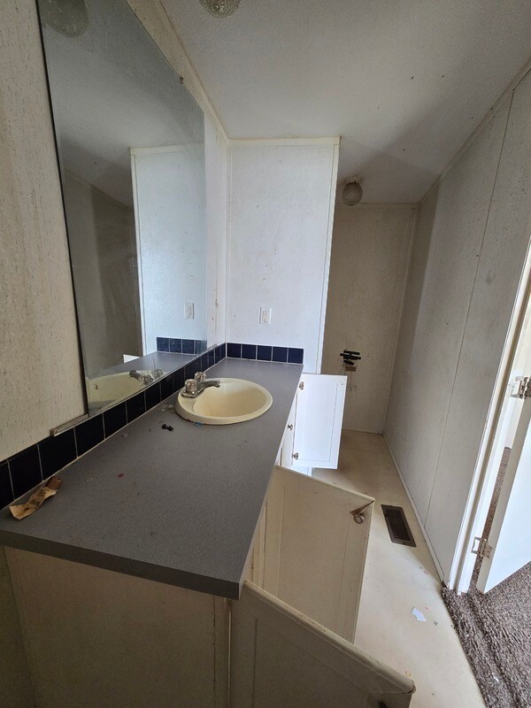 Building Photo - 2416 Cattail Cir