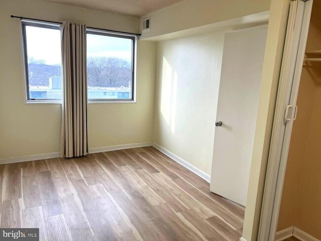 Building Photo - 1836 Metzerott Rd