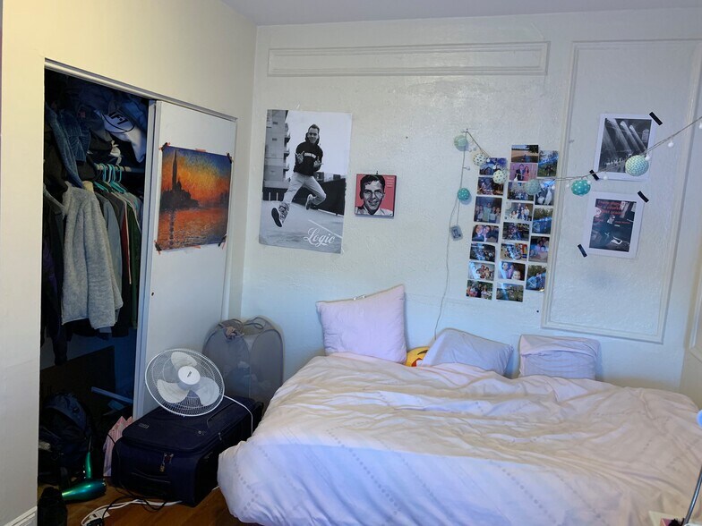 Building Photo - 1999 Commonwealth Ave