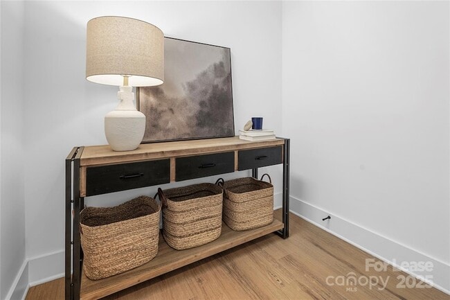 Building Photo - 411 Charles Ave