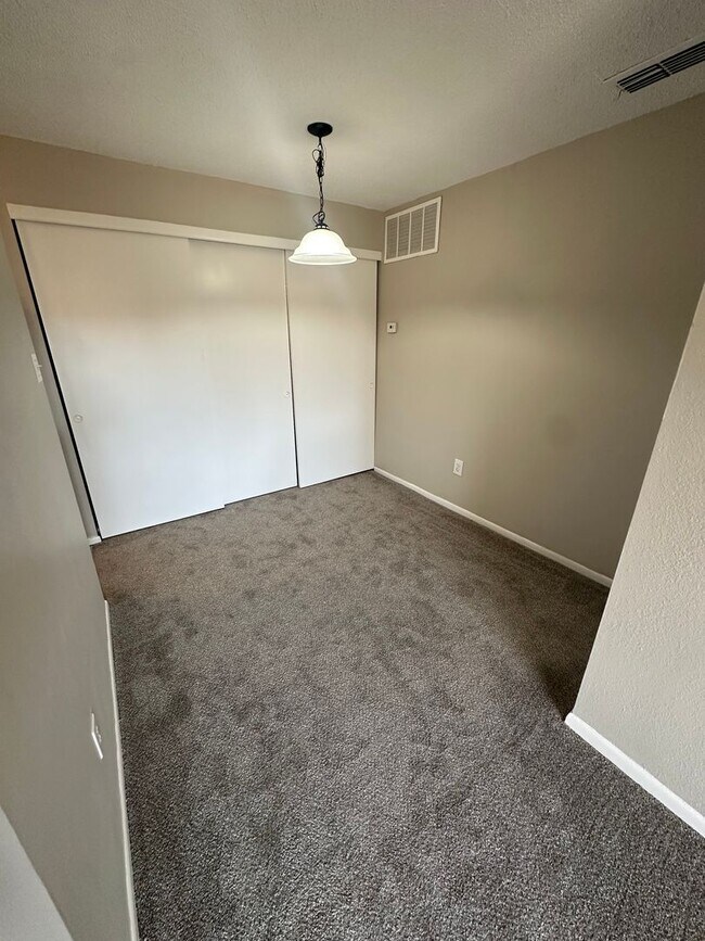 Building Photo - 2BD/2BA Condo located on the Germantown/Memphis Line!