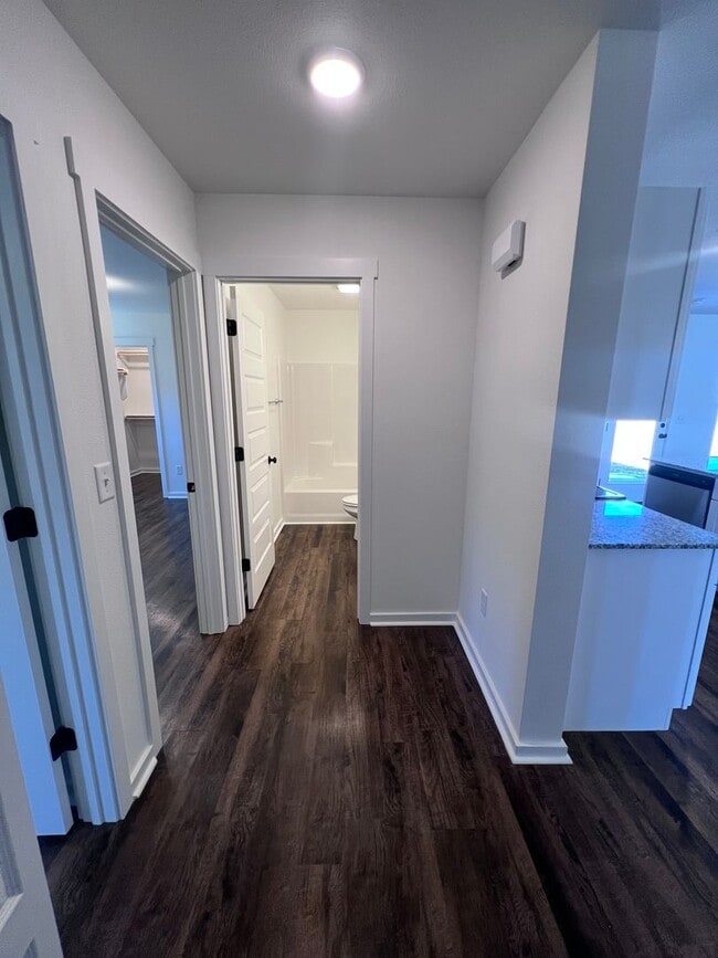 Building Photo - New Beginnings Start with AMRR: Now Pre Leasing with Move-In Special!
