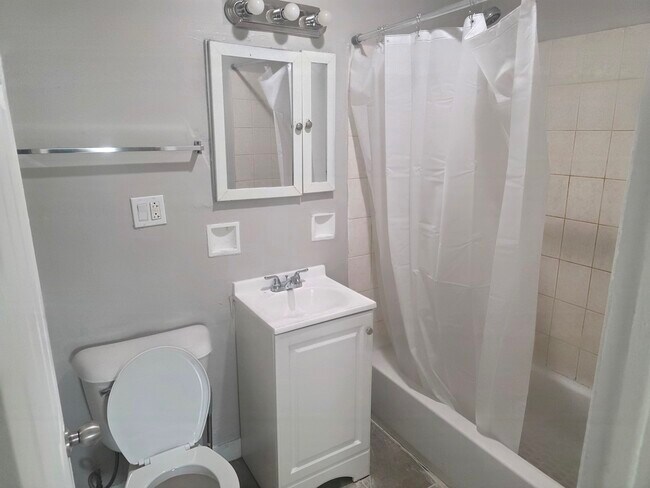 Building Photo - 1930 S Cicero Ave