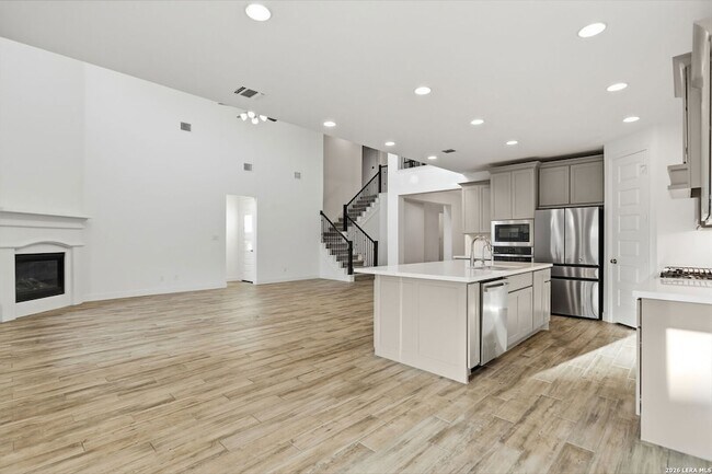 Building Photo - 10123 Dapple Colt