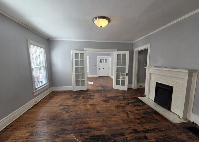 Building Photo - 1182 Brentwood Ave