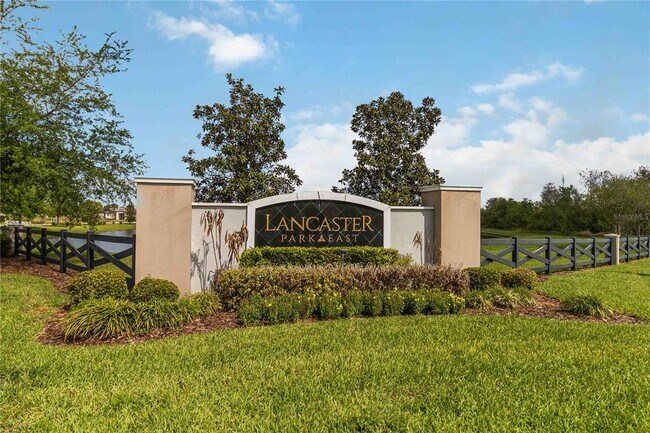 Building Photo - 1651 Chatsworth Cir