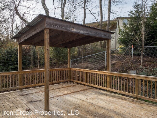 Building Photo - 3 br, 2.5 bath House - 15 Iris Hill Drive