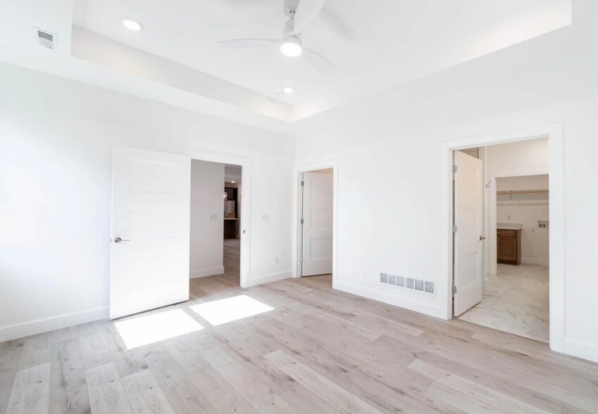 Building Photo - 808 Napa Dr