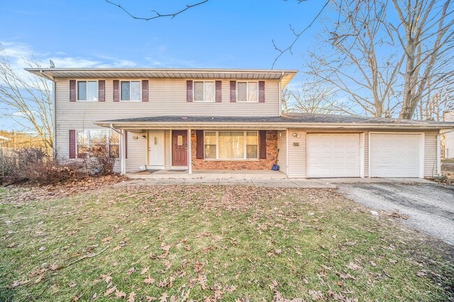 Building Photo - Modern 3BR Duplex – Just $1450! Security D...