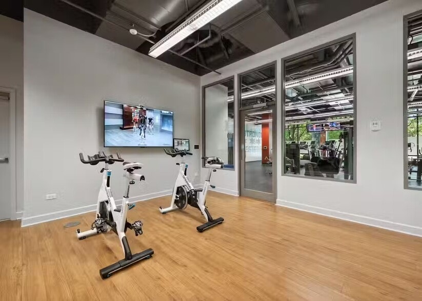 Fitness Studio + Private Gym - 111 W Polk St