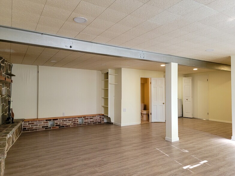 Building Photo - 2132 Kramer Mill Rd