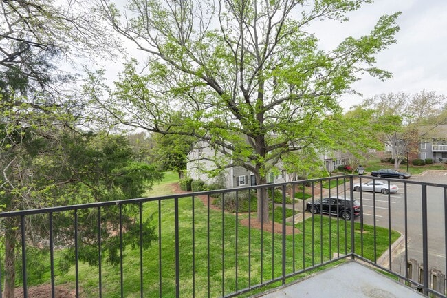 Building Photo - Welcome to Uptown Living in a South Park S...