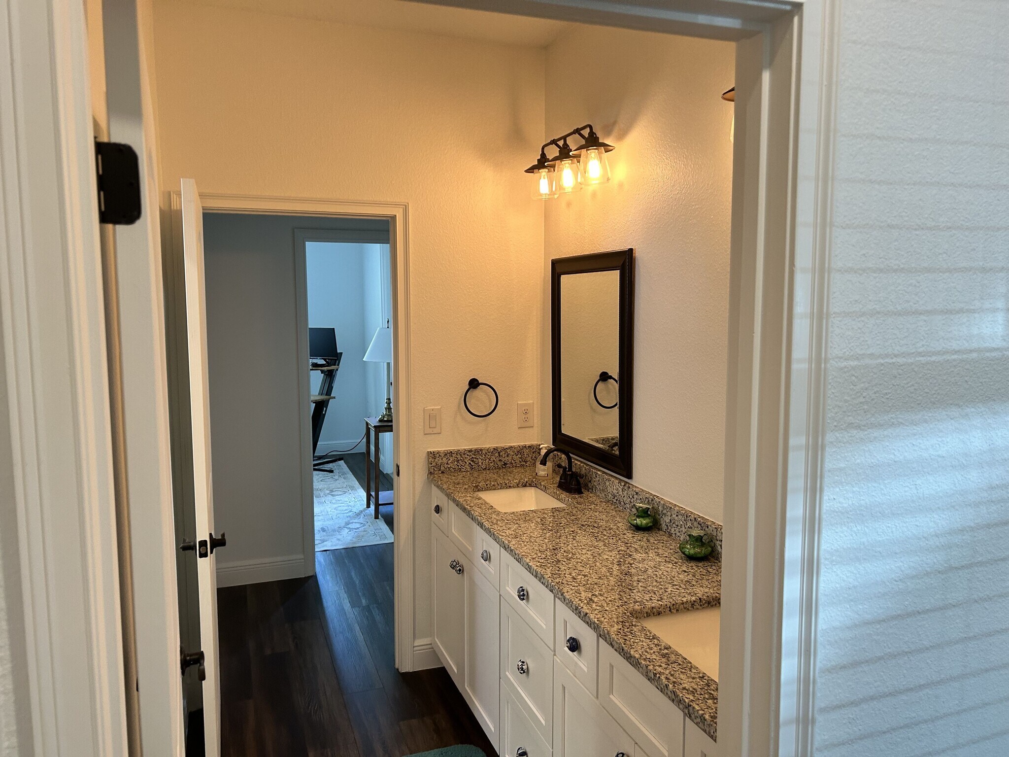 Building Photo - 223 Emmy Cv