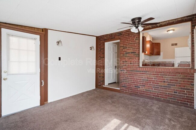 Building Photo - 5442 Bancroft Ave