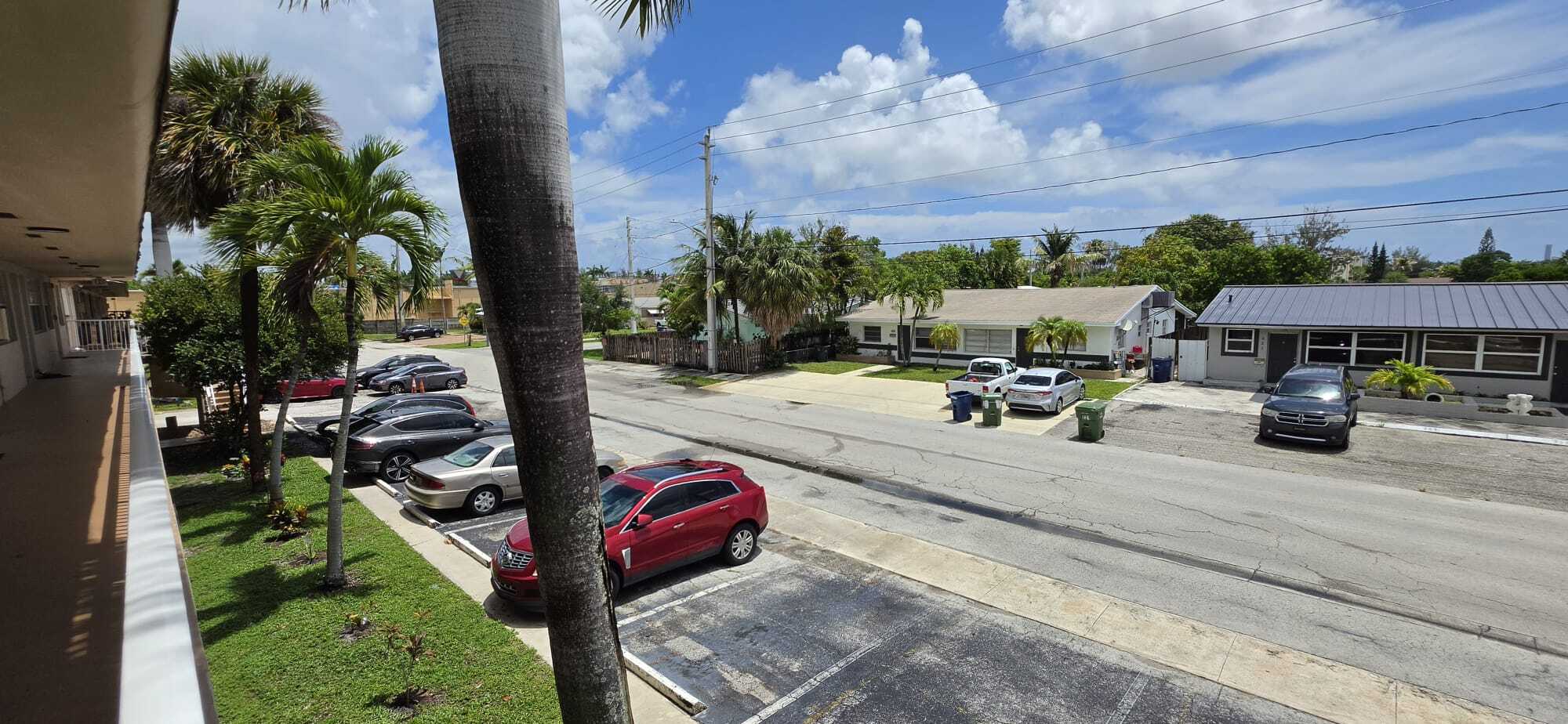 Building Photo - 230 SW 11th Ave